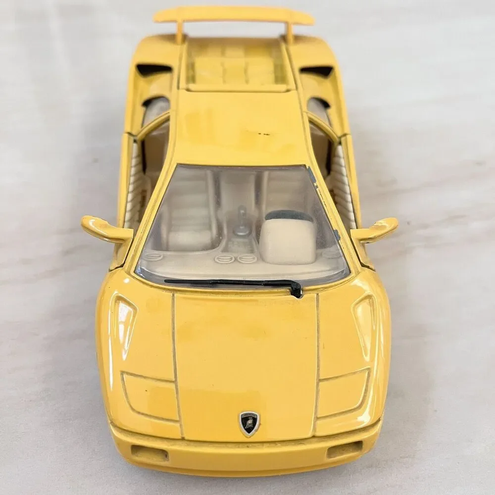 Bburago Lamborghini Diablo 1990 Collection Diecast Model Car 1/24 Yellow Italy